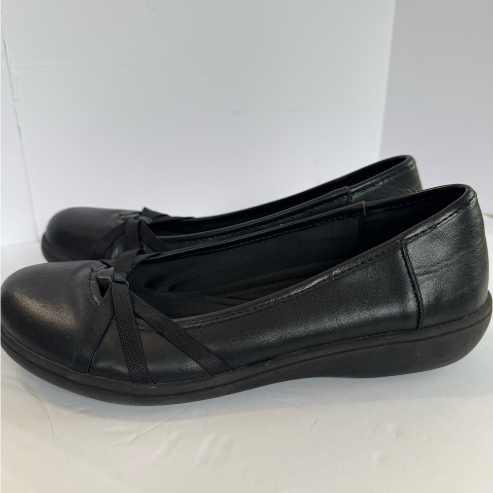 Bass Black Leather Comfort Flats womens size 8